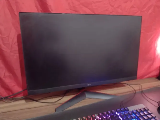 Tela ultragear 24 polegadas 