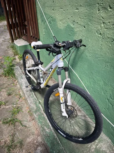Bike Audax ADX 101 Aro 27.5 - 21 marchas - Revisada - Pouco uso