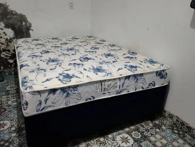 Cama de casal box... Aceitamos cartão de crédito, Pix, dinheiro em espécie