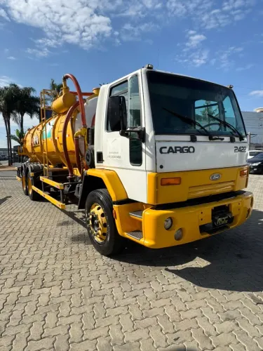 FORD CARGO 2422 - LIMPA FOSSA