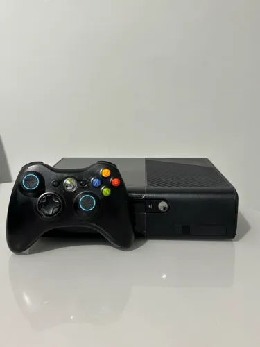 Xbox 360 super slim DESTRAVADO COM JOGOS GARANTIA DE LOJA