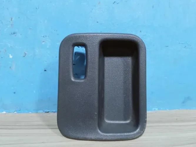 Moldura da Tranca do Vidro Renault Sandero/Logan/Duster 2007 a 2013