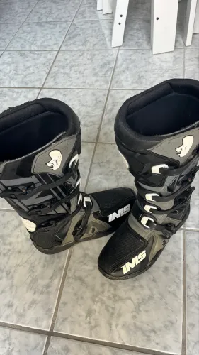 VENDO BOTA IMS FACTORY  (sola ingetada)