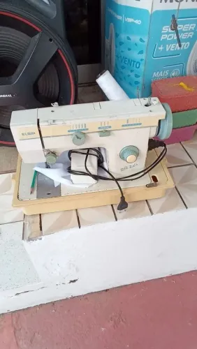 Máquina de costura