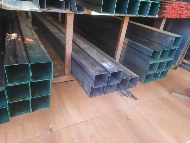 Metalon  100x100 de 6 metros  chapa 14, 16, e18. Uma vele igual duas colunas 