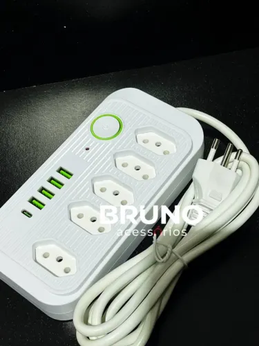 Extensão 5 tomadas + 4 entradas usb