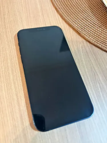 Celular i phone 12