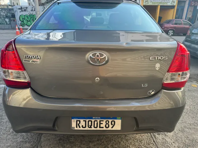 Toyota Etios X Plus Sedan 1.5 Flex 16V 4P Mec. 2020