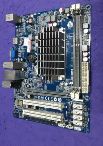 Placa-Mãe QBEX com Processador AMD C-70 1.0 GHz