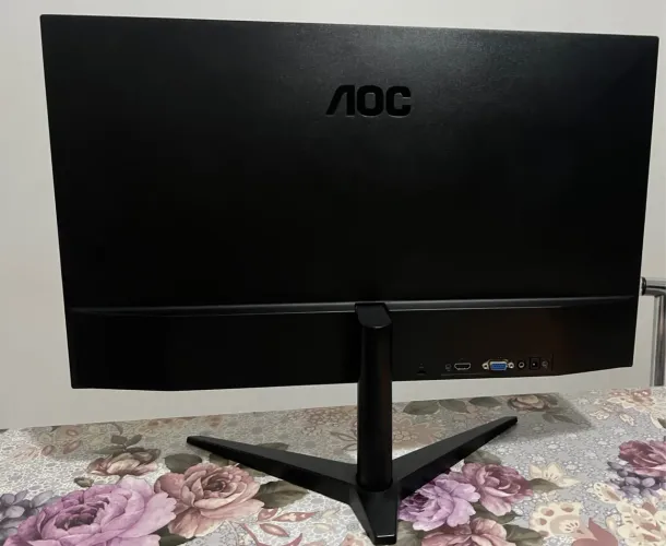 Monitor AOC 24? Full HD HDMI/VGA - Estado de Novo