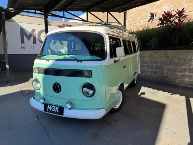 Volkswagen Kombi Lotação 1.6 MPI (álcool) 2004