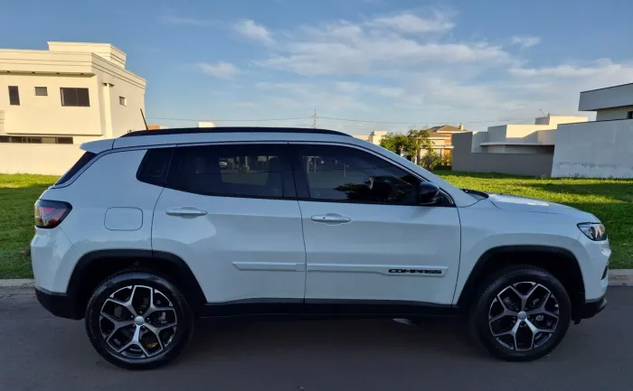 Jeep Compass Long. T270 1.3 TB 4X2 Flex AUT 2026