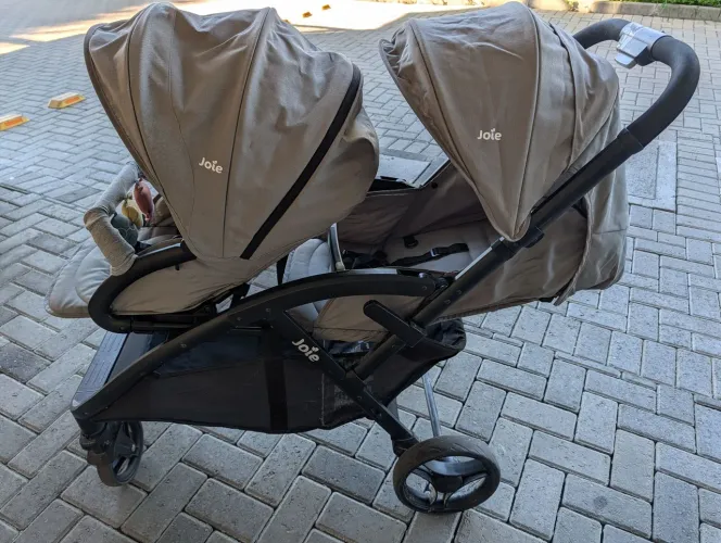 Carrinho Duplo Joie Evalite Duo Pebble - Importado, Compacto e Leve