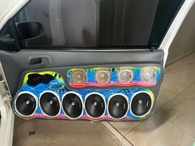 Vendo 6 pares de 6x9 snake 220 RMS e 2 graves Power vox de 1200