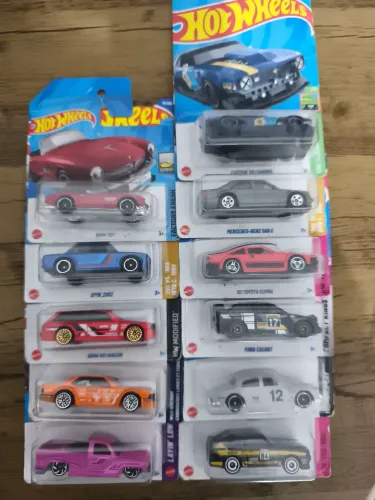 Carrinhos HOT WHEELS