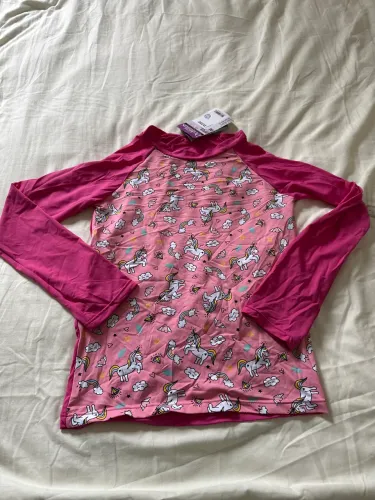Camiseta infantil fator um 50+ TAM 8 unicórnios