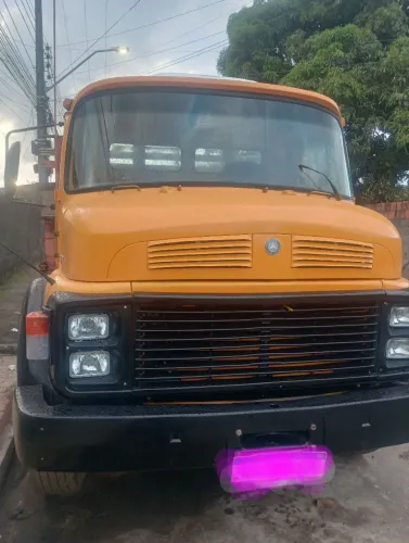 Caminhão 1313 ano 82