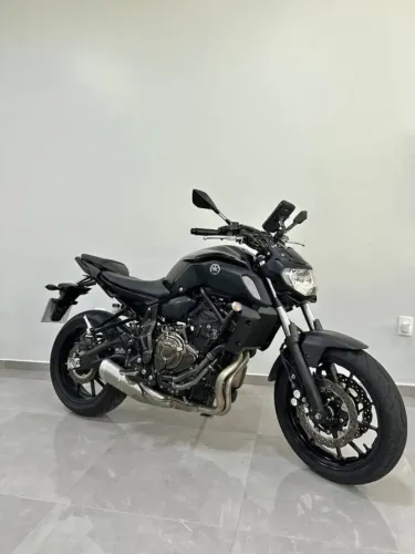 Yamaha MT 07 ano 2023 semi nova