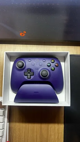 Controle sem fio 8bitdo Ultimate 2 Wireless cor roxa