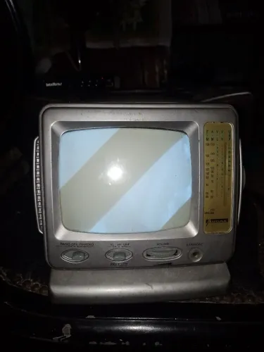 Mini tv de tubo funcionando 100%