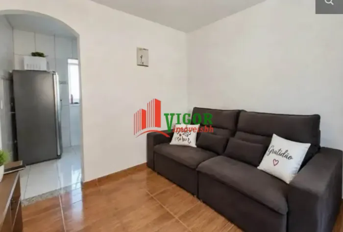 Apartamento com 2 quartos, 1 vaga e 42m² à venda no Condomínio Condomínio Royal 2, Belo Ho