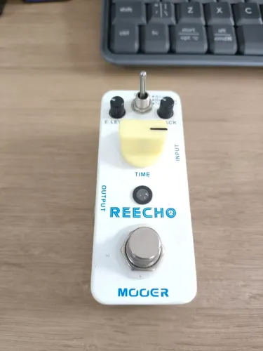 pedal de delay Reecho Mooer guitarra