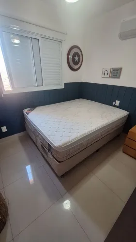 Cama box Castor Queen pouco uso