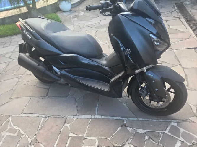 X-MAX