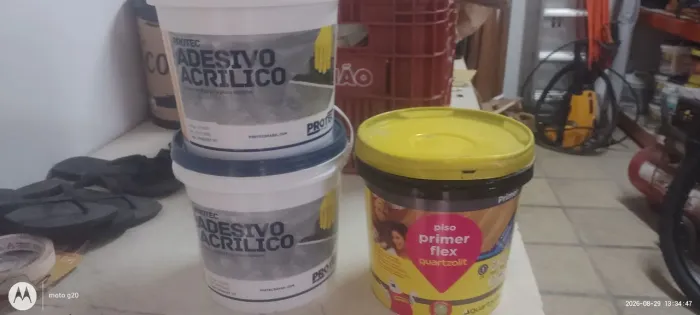 Cola para piso vinílico protec e primer