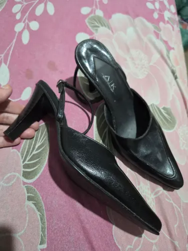 Escarpan preto número 35