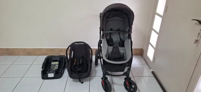 Carrinho bebê Kiddo Zig Zag com Bebe Conforto Casulo e Base