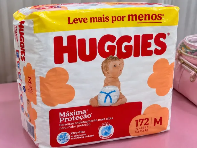 Vendo Fralda Huggies 172 tiras 