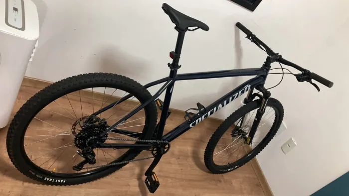 VENDO BICICLETA Specialized Rockhopper Sport