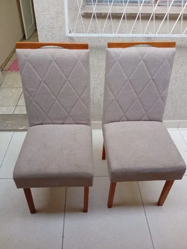 Conjunto de mesa com 4 cadeiras 