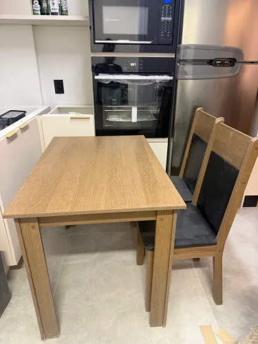 Mesa com 2 cadeiras MDP