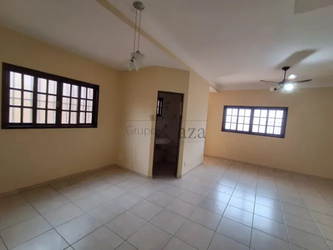 Oportunidade - Casa - Residencial Cambuí - 3 Dormitórios - 300m².