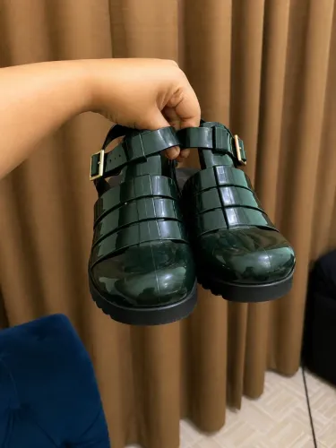 Sandália petite jolie preta