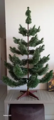 Árvore de Natal Natalina Usada em Bom Estado 130cm x 70cm