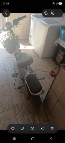 Vendo uma bicicleta elétrica