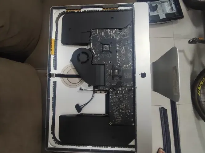 placa e tampa de Mac