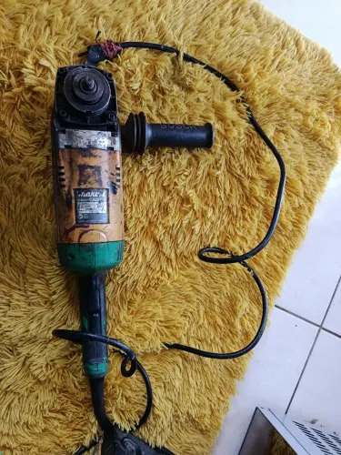 Maquita e lixadeira