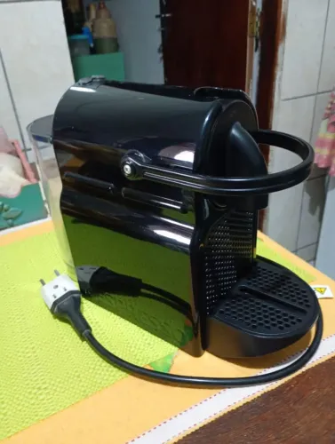 Cafeteira Elétrica Nespresso