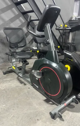 BIKE HORIZONTAL KIKOS KR 9.4 MAGNÉTICA Impacto Zero nas Articulações Magnética Correia