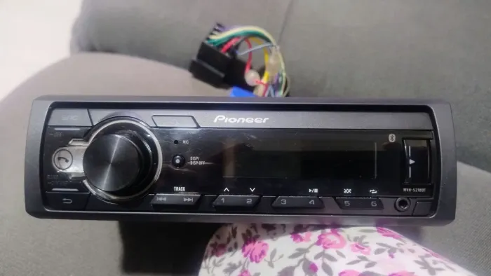 Rádio automotivo