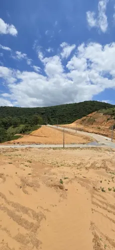 Terreno em área central de Imbituba. Loteamento Bella Vista. Próximo ao Komprão Village