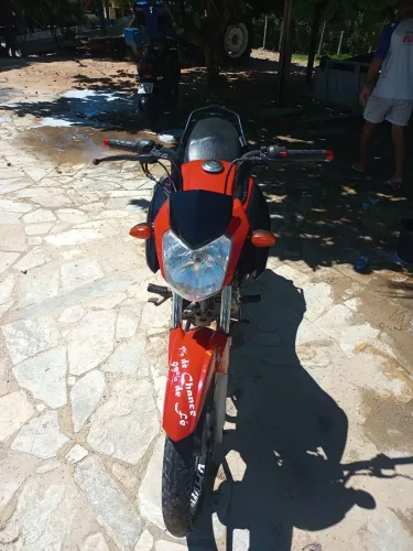 Vende moto Yamaha 150 