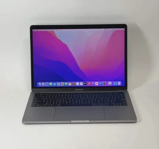 MacBook Pro i5 256 gb 8gb touchbar