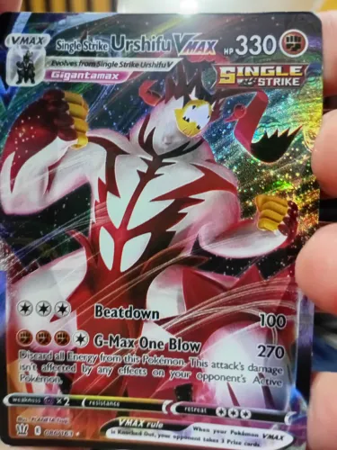 Carta de pokémon rara lá atrás da escola municipal nova Canaã
