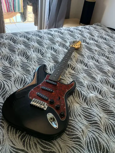 Guitarra Giannini Nova Standart Series