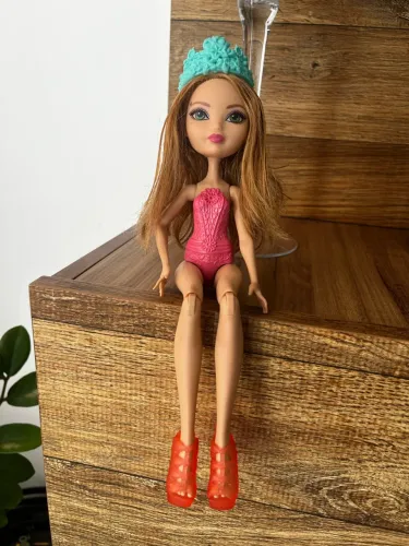 Boneca Ever After High